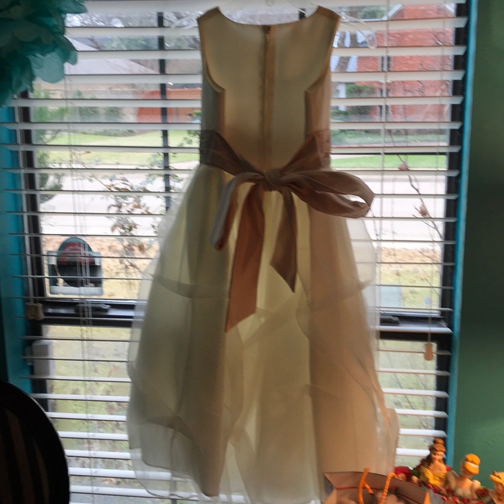 Kids formal dress - Picture 3 of 3